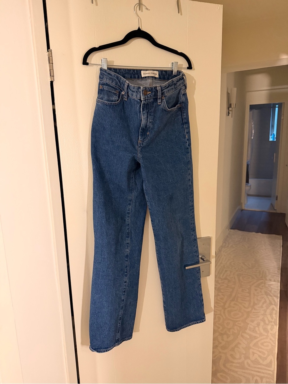 Aritzia Mid-Rise Straight Leg Jeans